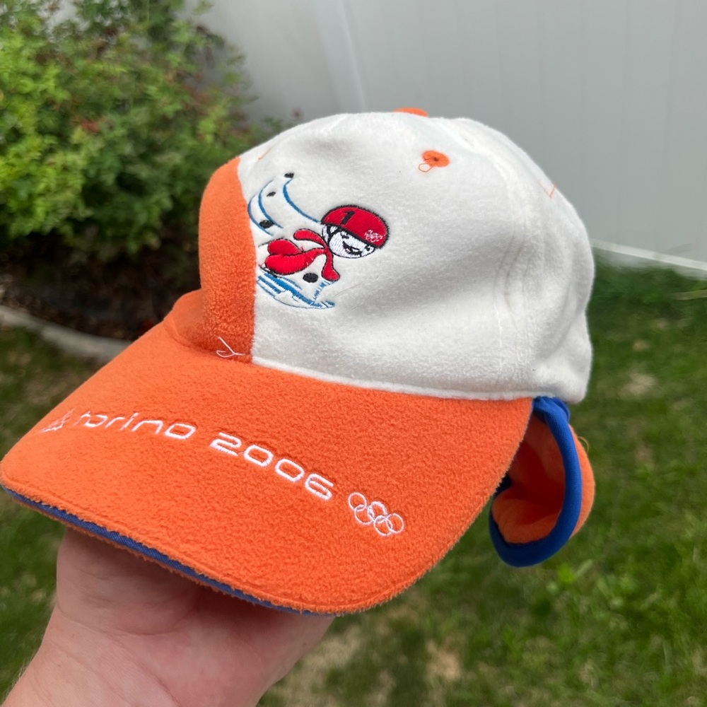 VINTAGE OLYMPICS HAT, WITH EAR WARMERS